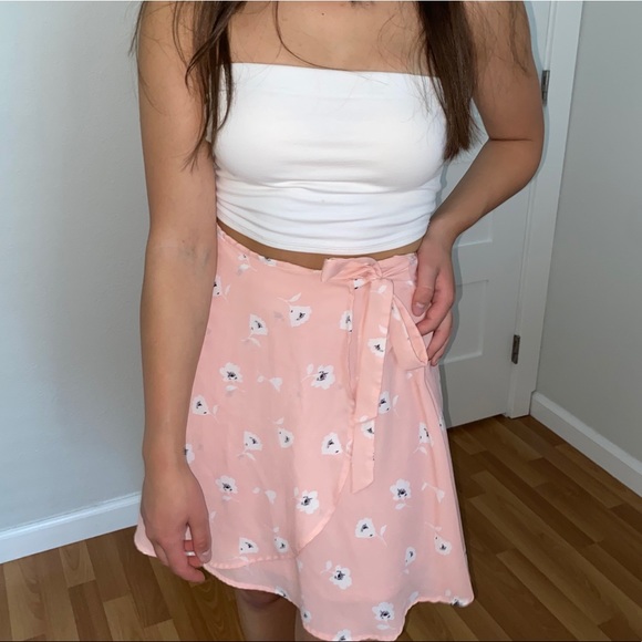 Mini wrap skirt - Picture 2 of 4